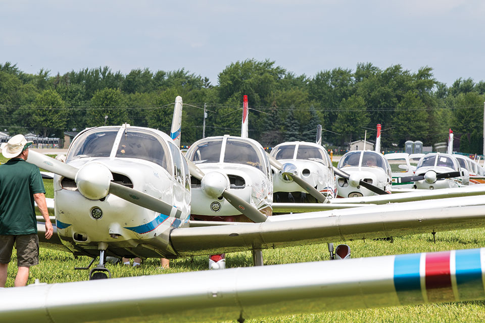 Mass Arrivals Schedule Set For AirVenture 2022 EAA, 54 OFF