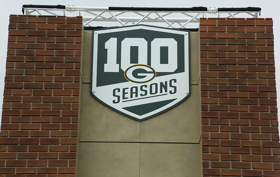 Packers alumni to enjoy upgraded suite during season's first home game at  Lambeau Field